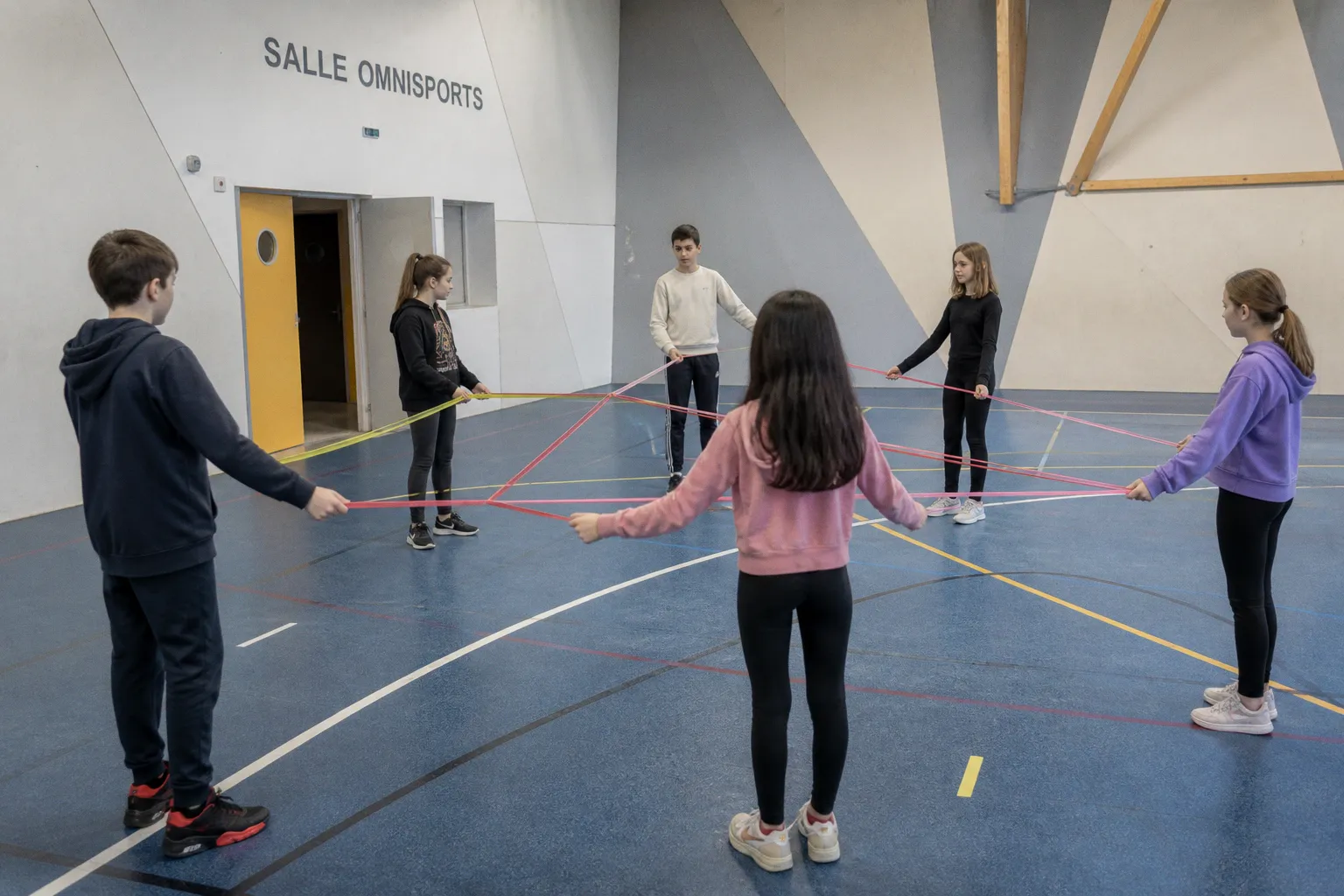Apprendre la géométrie par le mouvement : transformer les figures en gestes